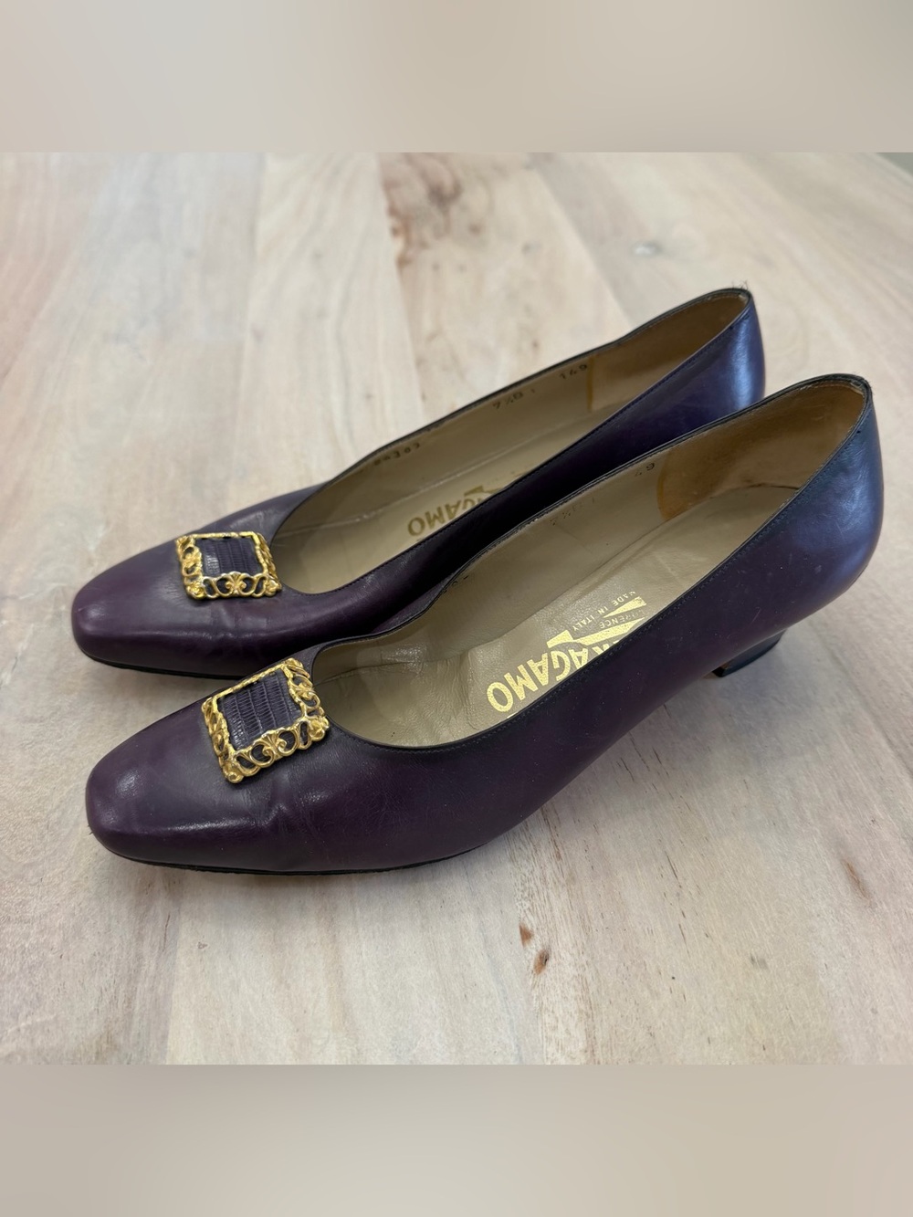 Vintage Ferragamo Shoes Purple Broche Classy Elegant Size 8